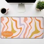 Alfrombrillas De Escritorio Retro Moderno Resumen Naranja rosa Marble Swirl<br><div class="desc">Sumérjase en una danza de colores con nuestro Abstract Retro Moderno Patrón de Ola de Mármol Líquido. Evocando la fluidez dinámica de las superficies de mármol y la encantadora estética del diseño retro-moderno, este patrón es una fiesta para los ojos. Una sinfonía de colores vibrantes gira y fluye en movimientos...</div>