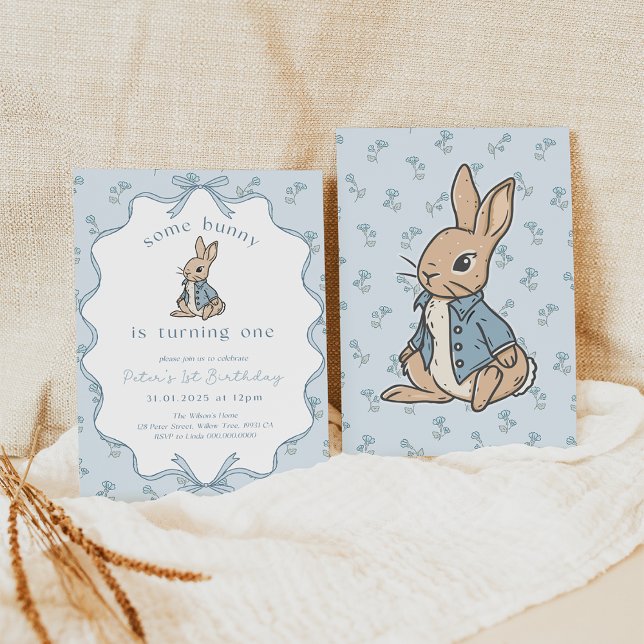 Algún conejo es una invitación digital. Rústico Pe (Peter Rabbit 1st Birthday Invitation)