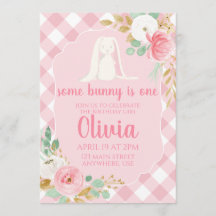 Algunos Bunny Birthday Invitación floral y rosa