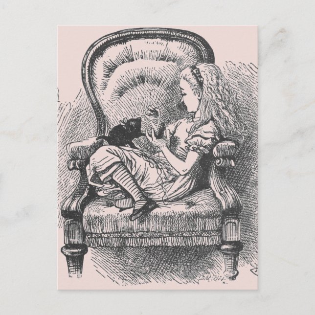 Alicia con la postal de Dinah (Anverso)