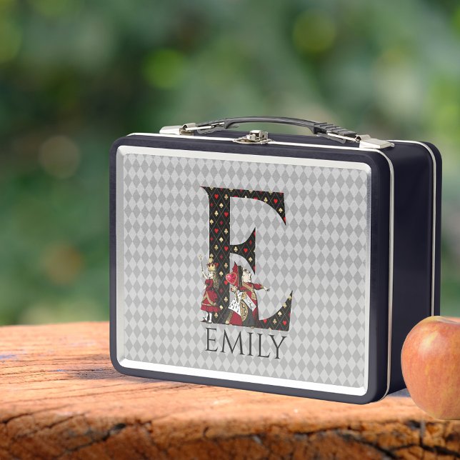 Alicia de Maravilla y Reina de Corazón Letra E (Subido por el creador)