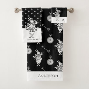 Alicia en el baño negro de conejo blanco de maravi