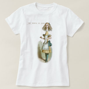 Alicia en la camiseta de Wonderland