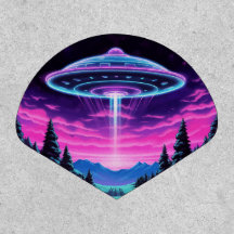 Alien Spaceship Retro Futurista