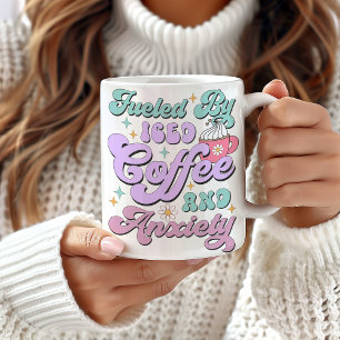 Alimentado por el café helado y la taza de ansieda