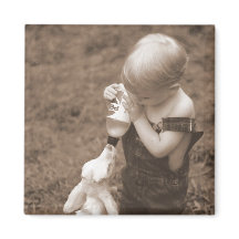 Alimentando el imán de la cabra