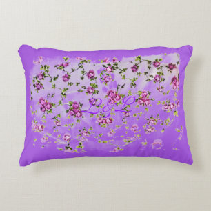 almohada acentuada con flores algodón grado A