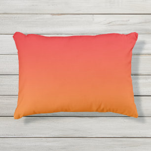 Almohada al aire libre roja y anaranjada de Ombre