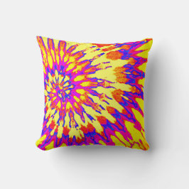 Almohada amarilla, magenta y naranja con estampado