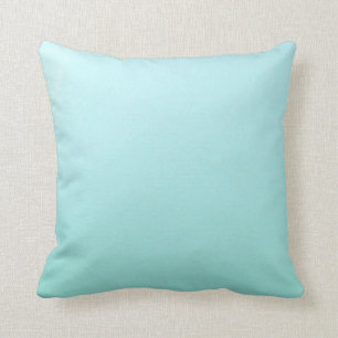 almohada azul de agua ligera