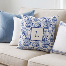Almohada azul de monograma de estilo campestre fra