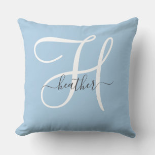 Almohada azul de monograma elegante