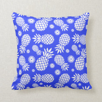 Almohada azul tropical de las flores gráficas de