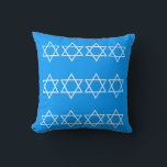 almohada AZUL y BLANCA brillante, DREIDEL & STARS<br><div class="desc">estrella de almohada azul y blanco Dreidel de DAVID TRIM STAR DE DAVID ON BACK por el diseñador Sandy Closs ~ SandyCloss~</div>