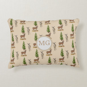 Almohada beige con estampado de ciervo monograma