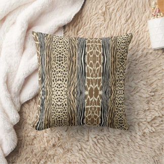Almohada beige con estampado en relieve de cebra