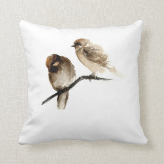 Almohada blanca de los pájaros grises con diseño