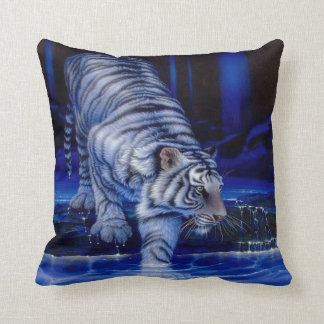 Almohada blanca del tigre