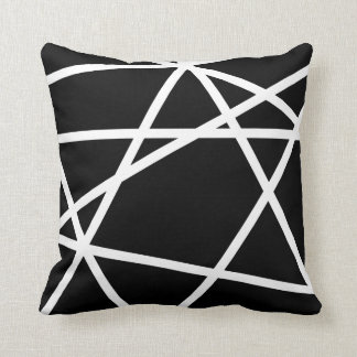 Almohada blanco y negro