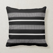 Almohada blanco y negro con el punto y la línea