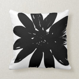 Almohada blanco y negro de la flor