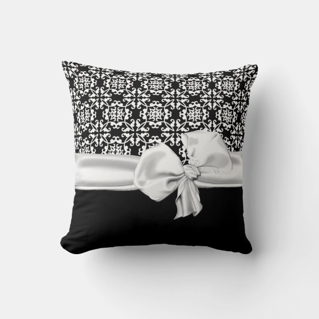Almohada blanco y negro elegante del decorador (Anverso)