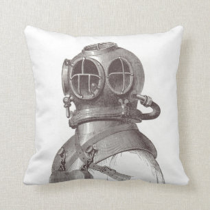 Almohada blanco y negro enrrollada del individuo