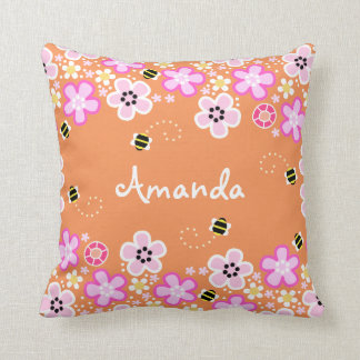 Almohada bonita de las flores y de las abejas