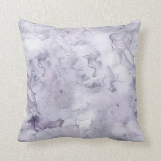 Almohada brumosa púrpura gris de la acuarela del