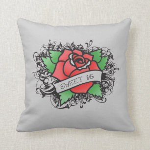 almohada color de rosa del dulce 16 del tatuaje