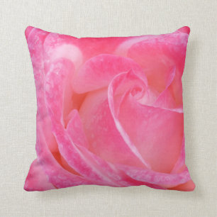 Almohada color de rosa rosada