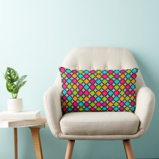 Almohada Colorida con Patrón Argyle y Floral