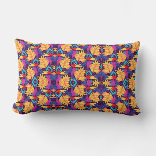 Almohada colorida con un patrón caleidoscópico