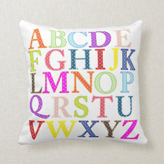 Almohada colorida del alfabeto