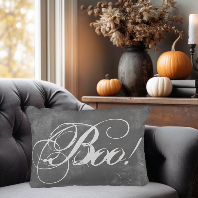 Almohada con acento de Halloween Chic Boo (Romantic Goth Halloween Pillow)