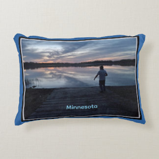 Almohada con acento de puesta de sol de verano en