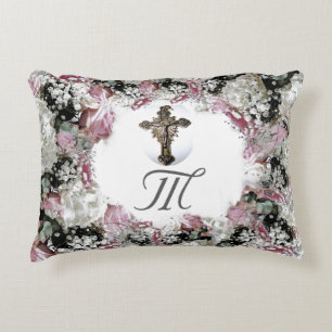 Almohada con acento floral monogramado