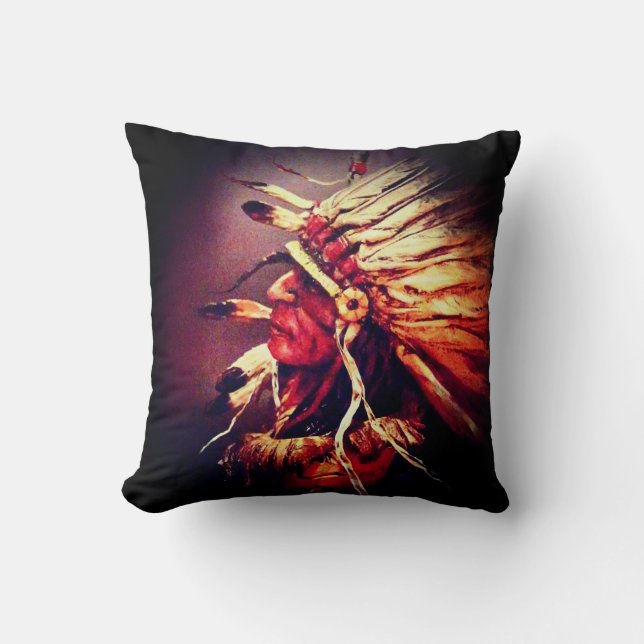 Almohada con arte original "Kiowa Chief" (Anverso)