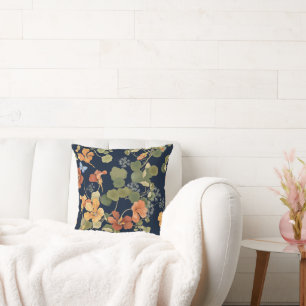 Almohada con Capuchinas Colgantes