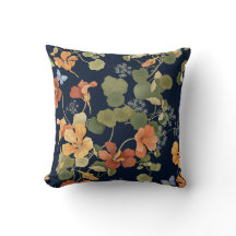 Almohada con Capuchinas Colgantes