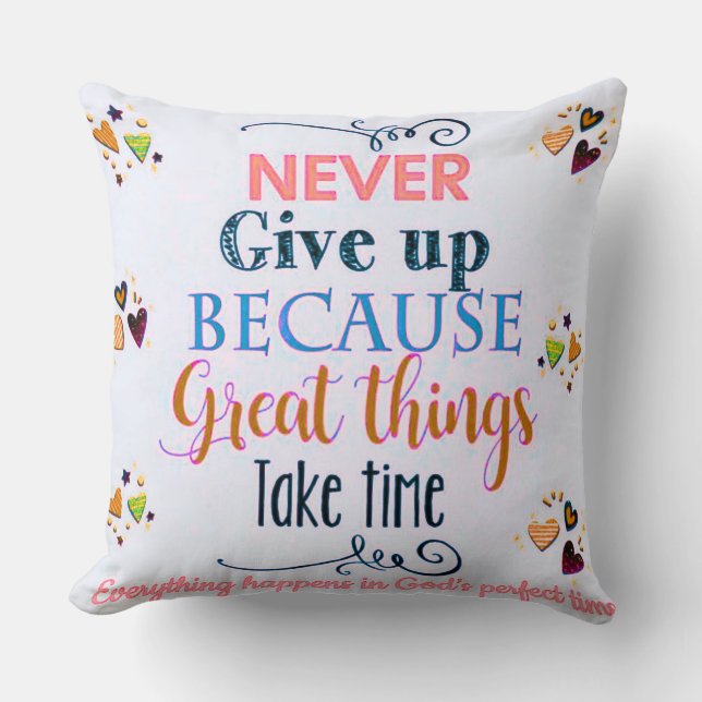 Almohada con cita inspiradora en letras negritas (Anverso)