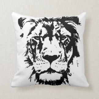 Almohada con el león blanco y negro de las