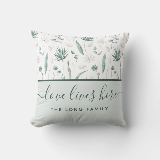 Almohada con el nombre de "El Amor Vive Aquí" (Anverso)