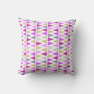 Almohada con estampado de banderines triangulares 