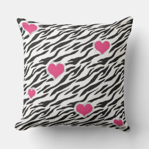 Almohada con estampado de cebra y corazones