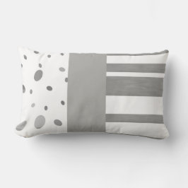 almohada con estampado y almohada gris y blanca