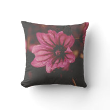 Almohada con Flor en Gotitas de Agua