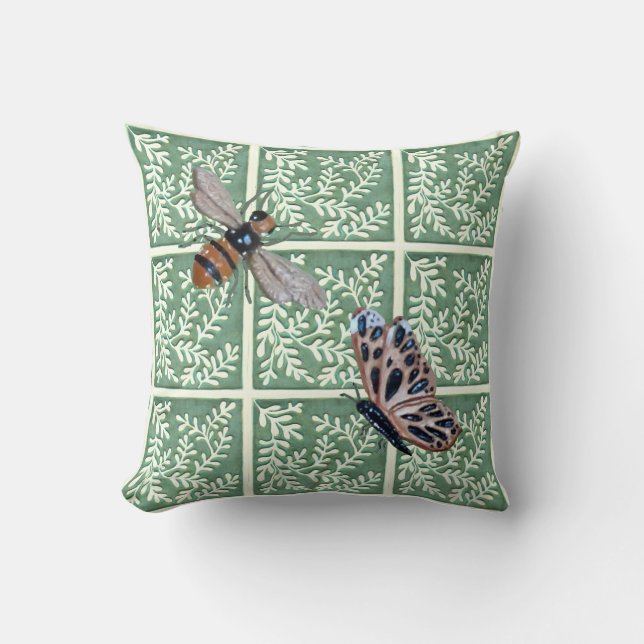 Almohada con follaje verde y polinizadores (Anverso)