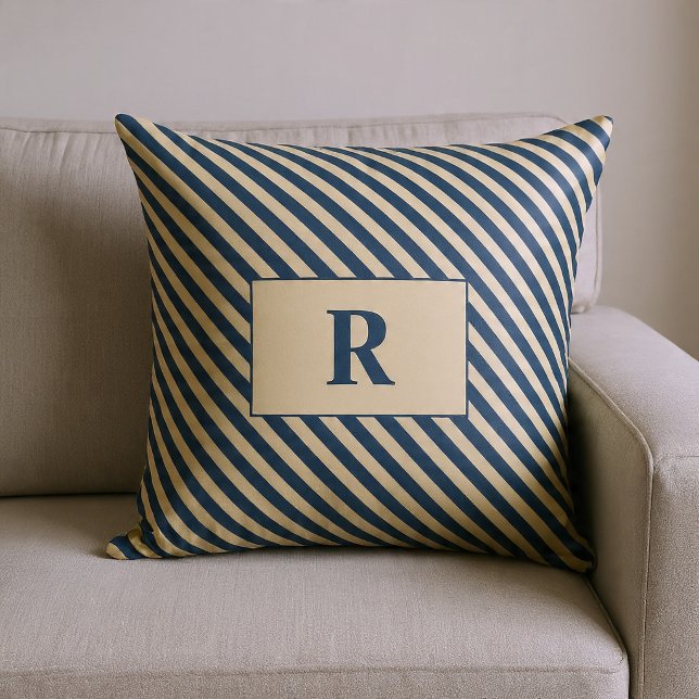Almohada con Franjas Azules/Vainilla Monogramada (Subido por el creador)