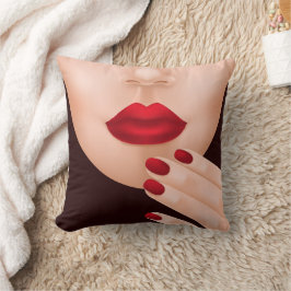 Almohada con ilustración de labios rojos